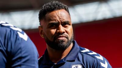 Thunder sign Fiji International, Vuniyayawa